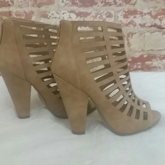 Shoes peep open toe caged sandal bootie tan beige New high heel back zipper sz 8 - Picture 3 of 8